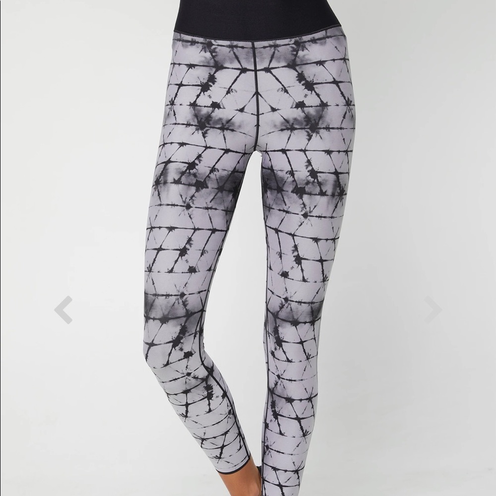 NWOT Ultracor Get It Fast Shibori Ultra High Legging
